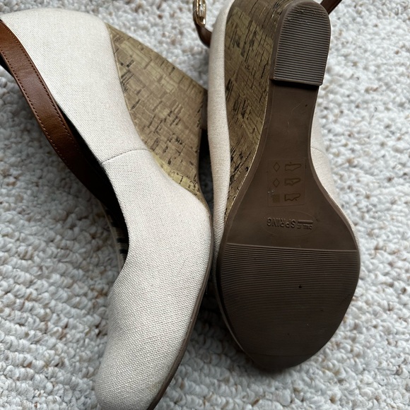 Call It Spring beige and cork wedges size 10 - Picture 2 of 3